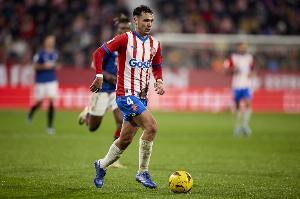 mk体育-记者：阿森纳800万欧＋200万欧报价赫罗纳右后卫阿尔诺-马丁内斯