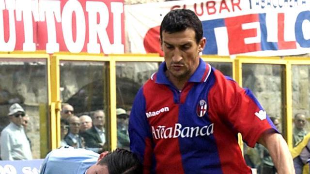 mk体育官网-意大利超市袭击案：飞腿制服歹徒，前意甲后卫立功